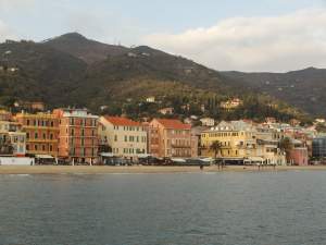 Xtrallusion photo gallery of Italy. Photos, pictures, images and photographs of the Italian Rivieras, the Italian Lakes, the Italian Alps, the Cinque Terre, the Amalfi coast and some of the most beautiful corners of Italy. Plus photos of Italian cities such as Pisa, Milan, Genoa and Rome.